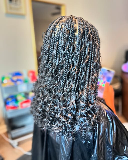 Feed-in braid detail
